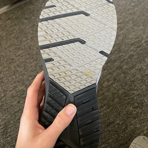 Brooks Mens Revel 6 White Running Shoes Sneakers Size 9 grey black - Picture 6 of 12